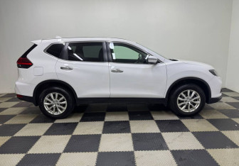 Подержанный автомобиль Nissan X-Trail 2020 года (4 фото)