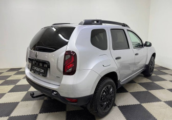 Подержанный автомобиль Renault Duster 2018 года (5 фото)