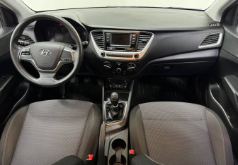 Подержанный автомобиль Hyundai Solaris Sedan 2017 года (11 фото)