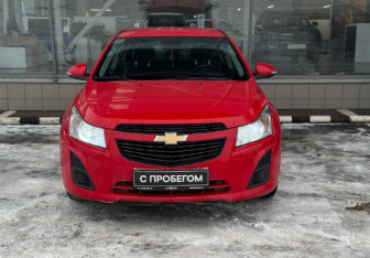 Подержанный автомобиль Chevrolet Cruze Hatchback 2013 года (2 фото)