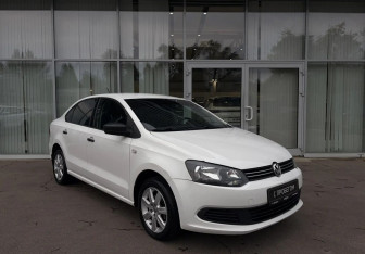 Подержанный автомобиль Volkswagen Polo Sedan 2013 года (3 фото)