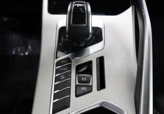 Подержанный автомобиль Geely Coolray 2022 года (16 фото)