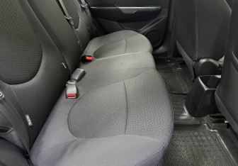 Подержанный автомобиль Kia Rio Sedan 2014 года (11 фото)