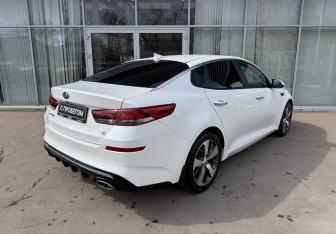 Подержанный автомобиль Kia Optima Sedan 2020 года (5 фото)