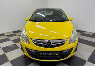 Подержанный автомобиль Opel Corsa 2011 года (2 фото)