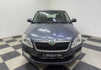 Подержанный автомобиль Skoda Fabia Hatchback 2012 года (2 фото)