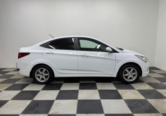 Подержанный автомобиль Hyundai Solaris Sedan 2016 года (4 фото)