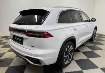 Подержанный автомобиль Geely Monjaro 2025 года (5 фото)