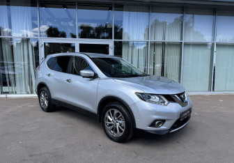 Подержанный автомобиль Nissan X-Trail 2017 года (3 фото)