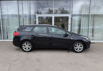 Подержанный автомобиль Kia Ceed Wagon 2014 года (4 фото)
