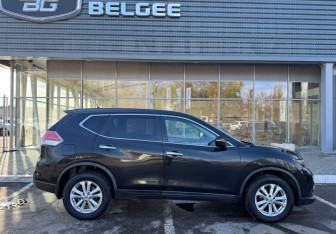 Подержанный автомобиль Nissan X-Trail 2016 года (4 фото)