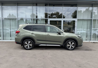 Подержанный автомобиль Subaru Forester Suv 2020 года (4 фото)