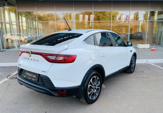 Подержанный автомобиль Renault Arkana 2019 года (5 фото)