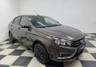 Подержанный автомобиль LADA (ВАЗ) Vesta Sedan 2021 года (3 фото)