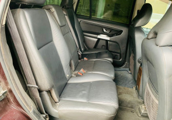 Подержанный автомобиль Volvo XC90 2006 года (11 фото)