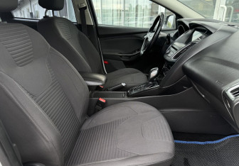 Подержанный автомобиль Ford Focus Hatchback 2018 года (14 фото)
