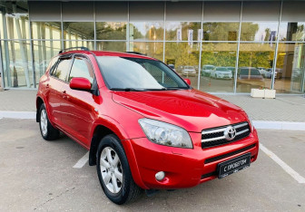 Подержанный автомобиль Toyota RAV4 2007 года (3 фото)
