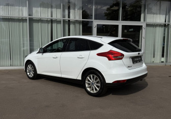 Подержанный автомобиль Ford Focus Hatchback 2018 года (7 фото)