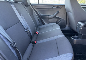 Подержанный автомобиль Skoda Rapid Liftback 2020 года (11 фото)