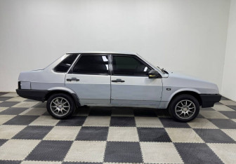 Подержанный автомобиль LADA (ВАЗ) 21099 2004 года (4 фото)
