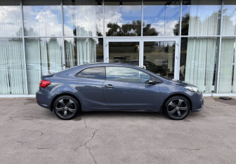 Подержанный автомобиль Kia Cerato Coupe 2013 года (4 фото)