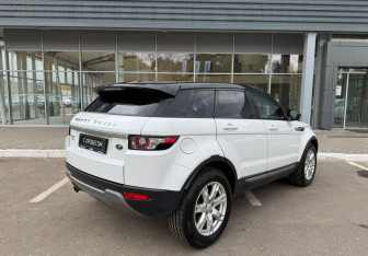 Подержанный автомобиль Land Rover Range Rover Evoque 2013 года (4 фото)
