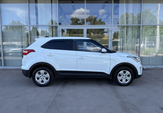 Подержанный автомобиль Hyundai Creta 2017 года (4 фото)
