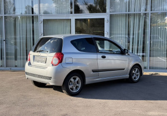 Подержанный автомобиль Chevrolet Aveo Hatchback 2009 года (5 фото)