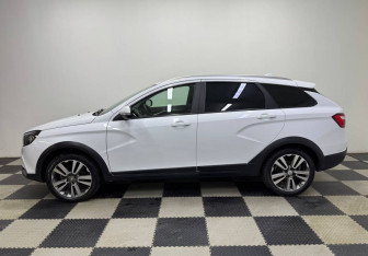 Подержанный автомобиль LADA (ВАЗ) Vesta Wagon 2019 года (8 фото)