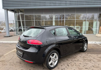 Подержанный автомобиль SEAT Leon Hatchback 2012 года (5 фото)
