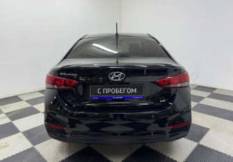 Подержанный автомобиль Hyundai Solaris Sedan 2017 года (6 фото)