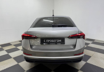 Подержанный автомобиль Skoda Rapid Liftback 2020 года (6 фото)