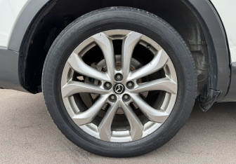 Подержанный автомобиль Mazda CX-9 2013 года (17 фото)
