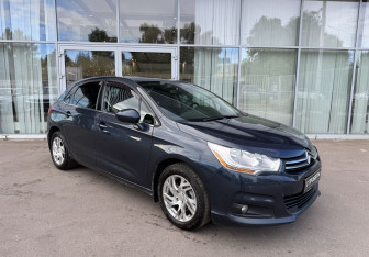 Подержанный автомобиль Citroen C4 Hatchback 2012 года (3 фото)