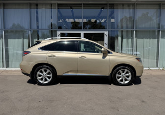 Подержанный автомобиль Lexus RX 2009 года (4 фото)