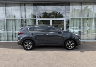 Подержанный автомобиль Kia Sportage 2021 года (4 фото)