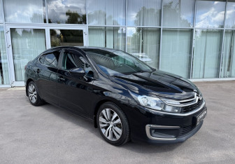 Подержанный автомобиль Citroen C4 Sedan 2016 года (3 фото)