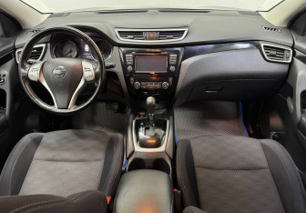 Подержанный автомобиль Nissan Qashqai 2018 года (10 фото)
