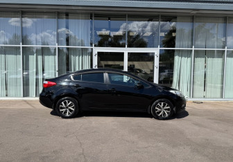 Подержанный автомобиль Kia Cerato Sedan 2014 года (4 фото)