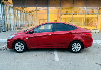 Подержанный автомобиль Hyundai Solaris Sedan 2014 года (8 фото)