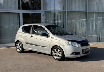 Подержанный автомобиль Chevrolet Aveo Hatchback 2009 года (3 фото)