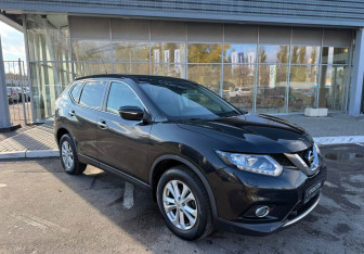 Подержанный автомобиль Nissan X-Trail 2016 года (3 фото)