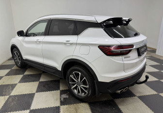Подержанный автомобиль Geely Coolray 2020 года (7 фото)
