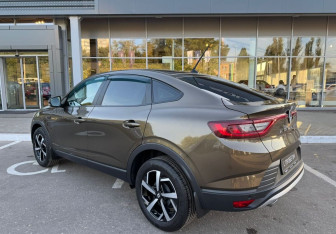 Подержанный автомобиль Renault Arkana 2019 года (7 фото)