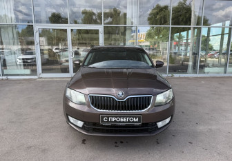 Подержанный автомобиль Skoda Octavia Liftback 2014 года (2 фото)
