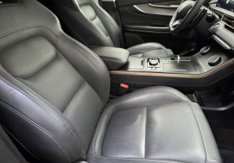 Подержанный автомобиль Exeed LX 2023 года (9 фото)