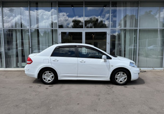Подержанный автомобиль Nissan Tiida Sedan 2013 года (4 фото)