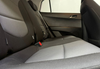 Подержанный автомобиль Hyundai Creta 2017 года (11 фото)