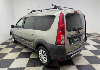 Подержанный автомобиль LADA (ВАЗ) Largus Wagon 2017 года (7 фото)