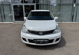 Подержанный автомобиль Nissan Tiida Sedan 2013 года (2 фото)